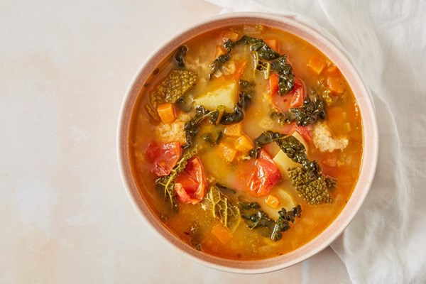 Tuscan vegetable and bread soup (Ribollita)