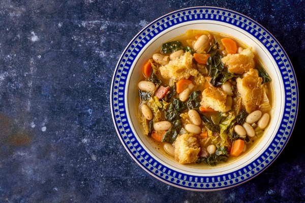 Tuscan white bean and vegetable soup (Ribollita)