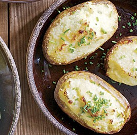 Twice-baked potatoes with sour cream