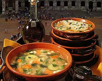 "Twice-boiled" vegetable soup with white beans