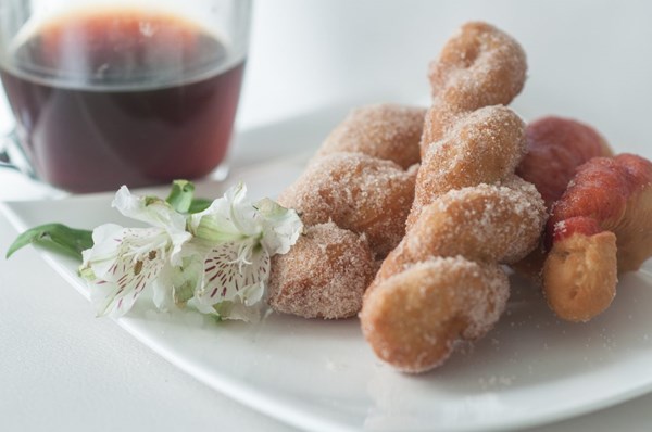 Twisty sugar donuts (Kkwabaegi 피칸팥파이)