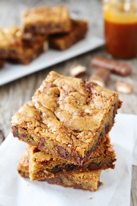 Twix caramel cookie bars