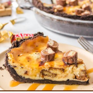 Twix cheesecake pie