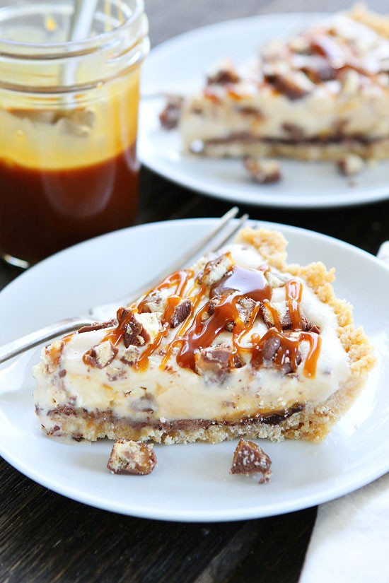 Twix ice cream pie