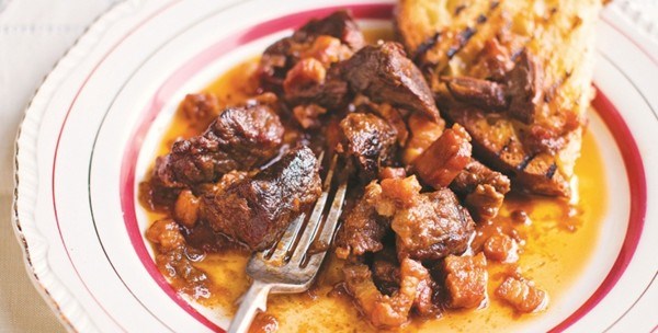 Tyrolean beef stew (Goulash Tirolese)