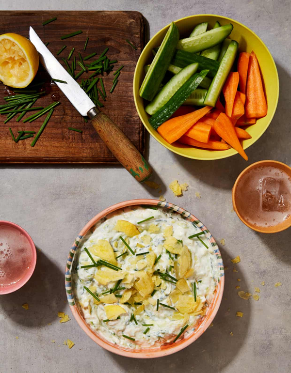 Tzatziki with crisps