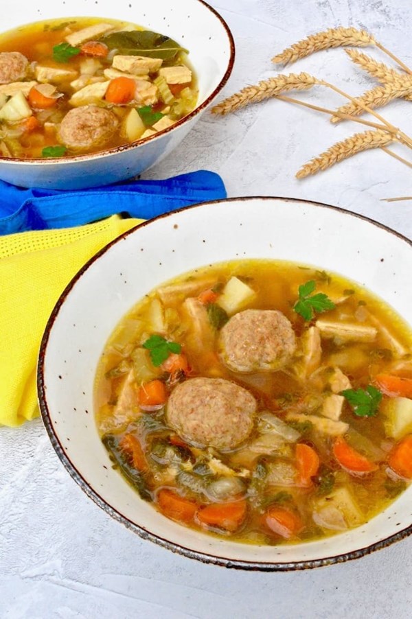 Ukrainian dumpling soup: a veggie version