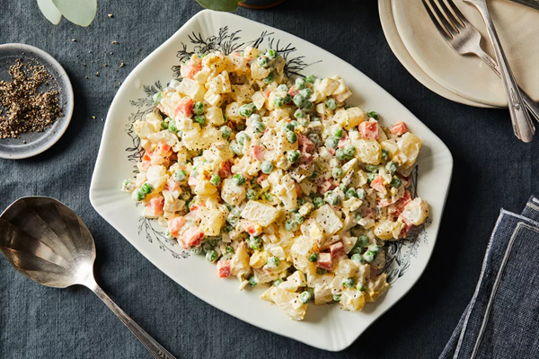 Ukrainian potato salad (Salat oliviye)