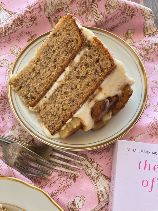 Ultimate banana cake [brown butter cream cheese frosting, sugar & spice caramelized bananas]