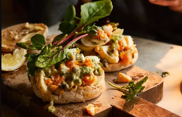 Ultimate egg mayonnaise-topped muffins with baby leaves