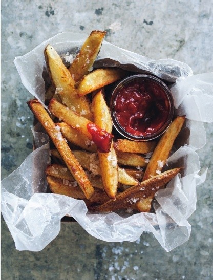 Ultimate French fries with spicy ketchup