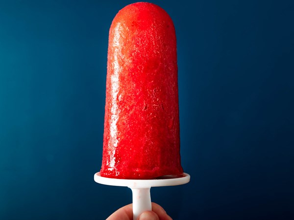 Ultimate strawberry popsicles