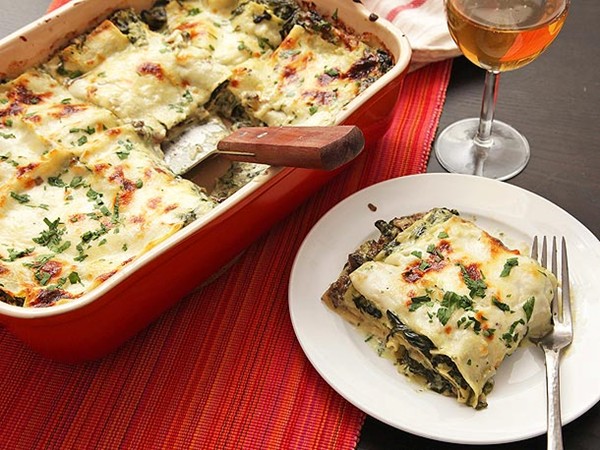 Ultra-creamy spinach and mushroom lasagna