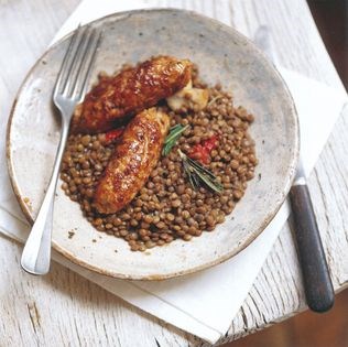 Umbrian lentil and homemade sausage stew (Salsicce fatte a mano con lenticchie)