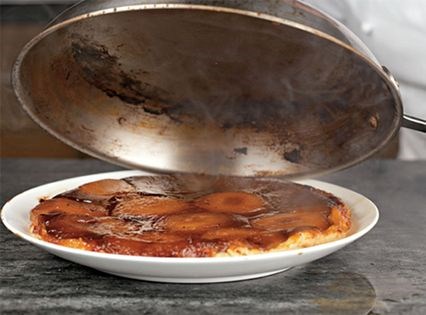 Upside-down aple tart (Tarte Tatin)