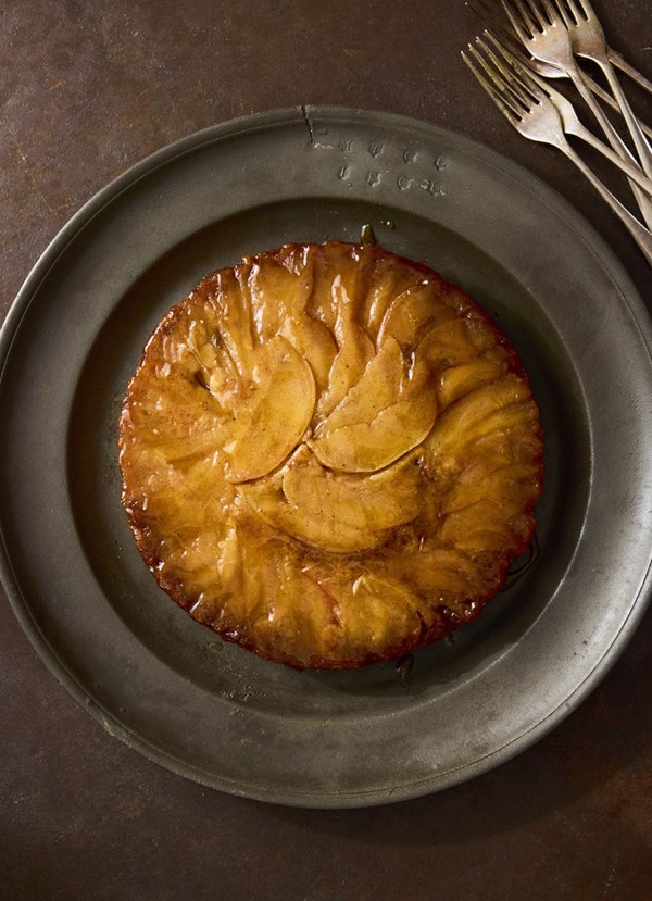 Upside down apple and caramel cake