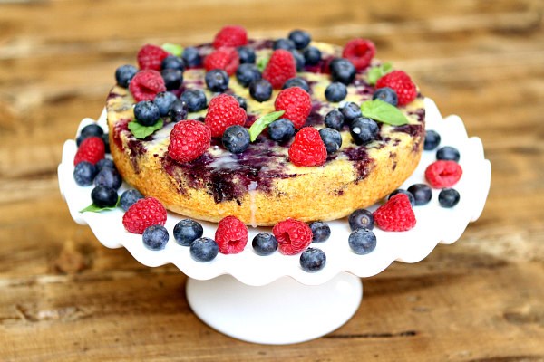 Upside down berry cornmeal coffee cake