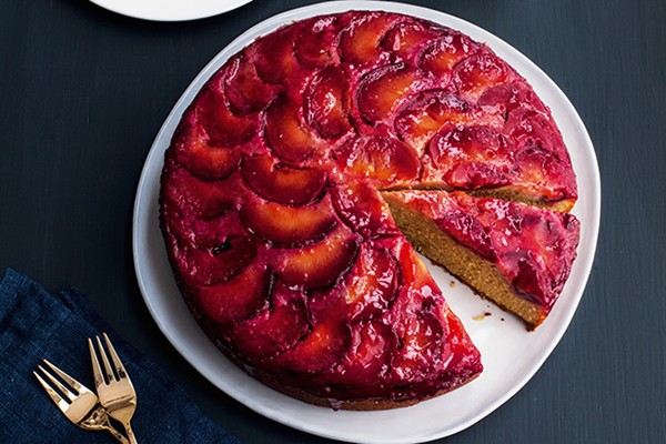 Upside-down fruit cake