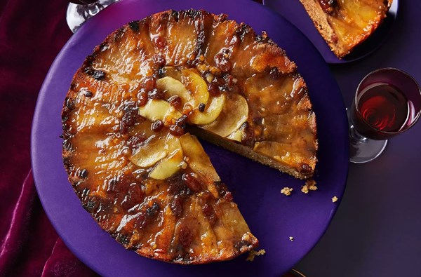 Upside-down mincemeat & apple pudding