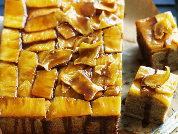 Upside-down pineapple and ginger sour cream cake