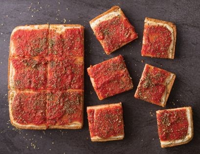Upside-down red top [pizza]