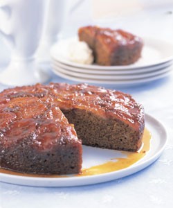 Upside-down toffee banana cake