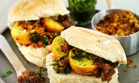Vada pav
