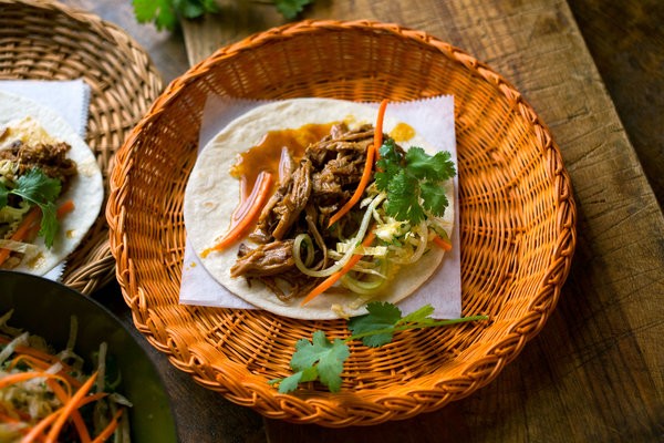 Vaguely Vietnamese slow cooker pork tacos