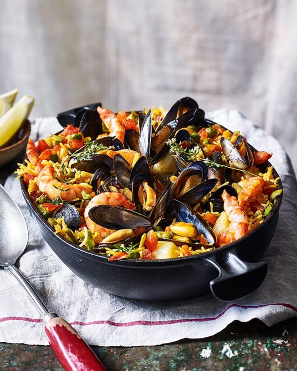 Paella With Pasta Fideu Bev Cooks