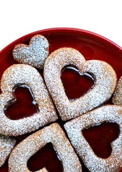 Valentine Linzer cookies