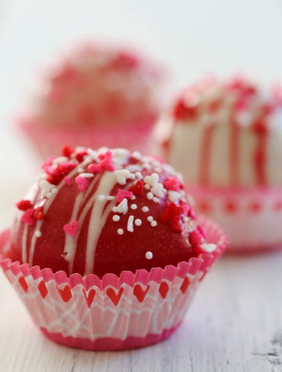 Valentine's day cake balls