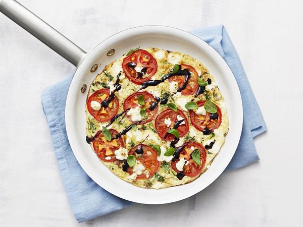 Valerie Bertinelli’s egg white frittata with arugula, tomato and goat cheese 