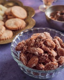 Vanilla & cardamom almond clusters