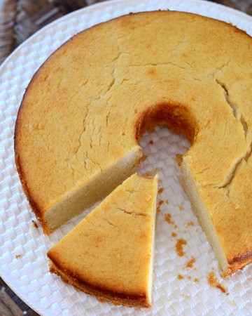 Vanilla & white chocolate cake