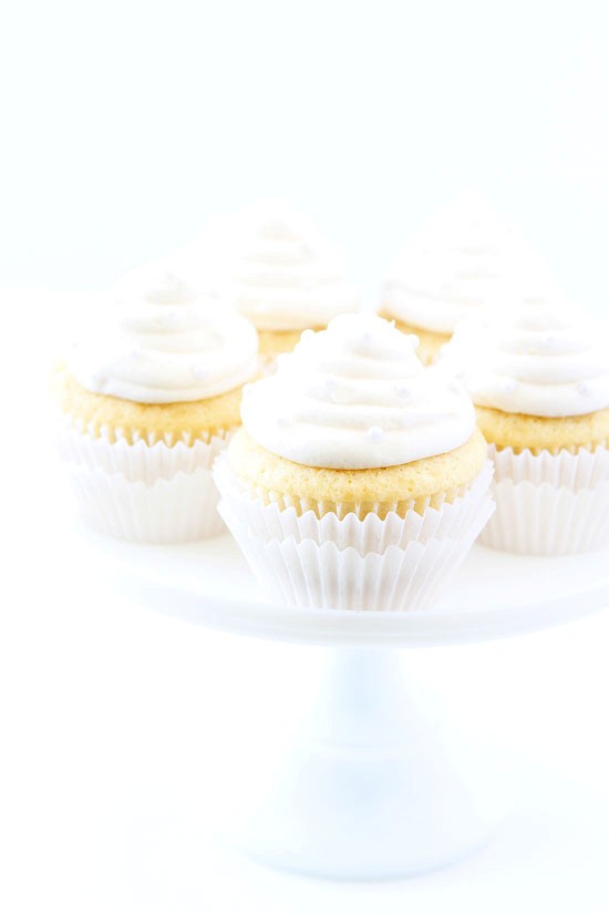 Vanilla almond cupcakes
