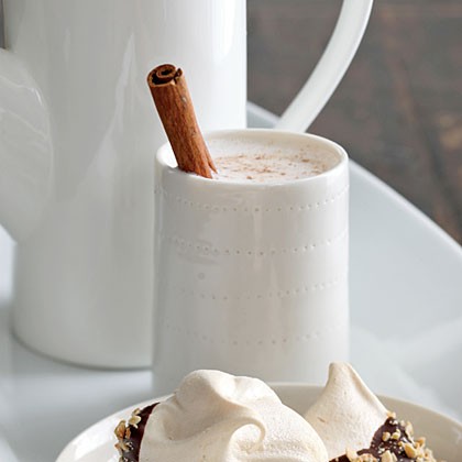 Vanilla-almond steamer