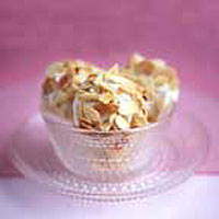 Vanilla and almond ice cream