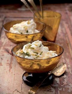 Vanilla and honey syllabub