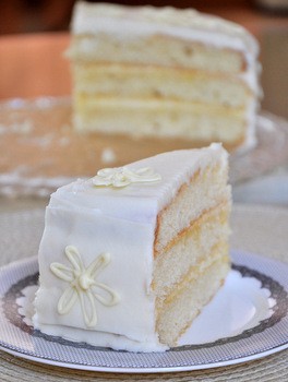 Vanilla and lemon layer cake