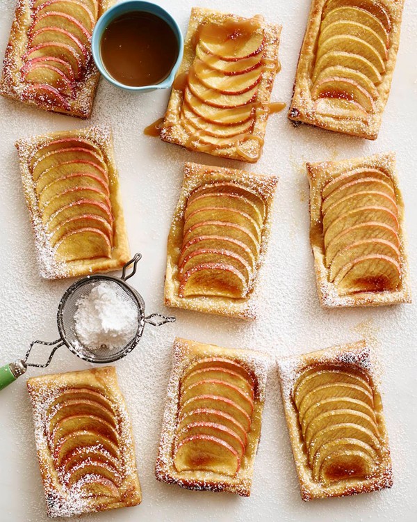 Vanilla apple tarts