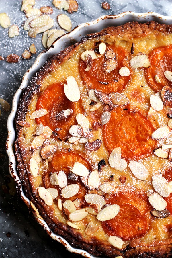 Vanilla apricot tart