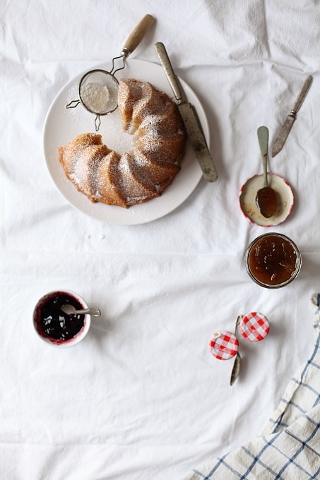 Vanilla bean bundt with jam