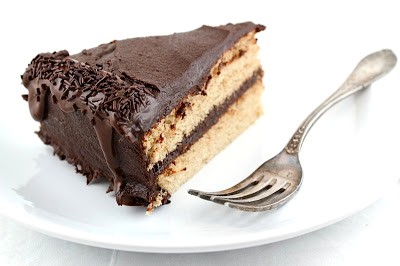 Vanilla bean cinnamon sponge birthday cake (with simple & easy chocolate buttercream frosting & orange chocolate ganache drizzle)