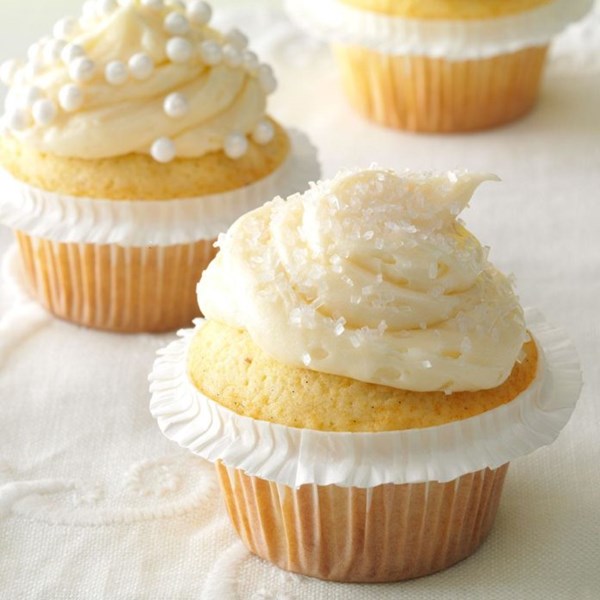 Vanilla bean cupcakes