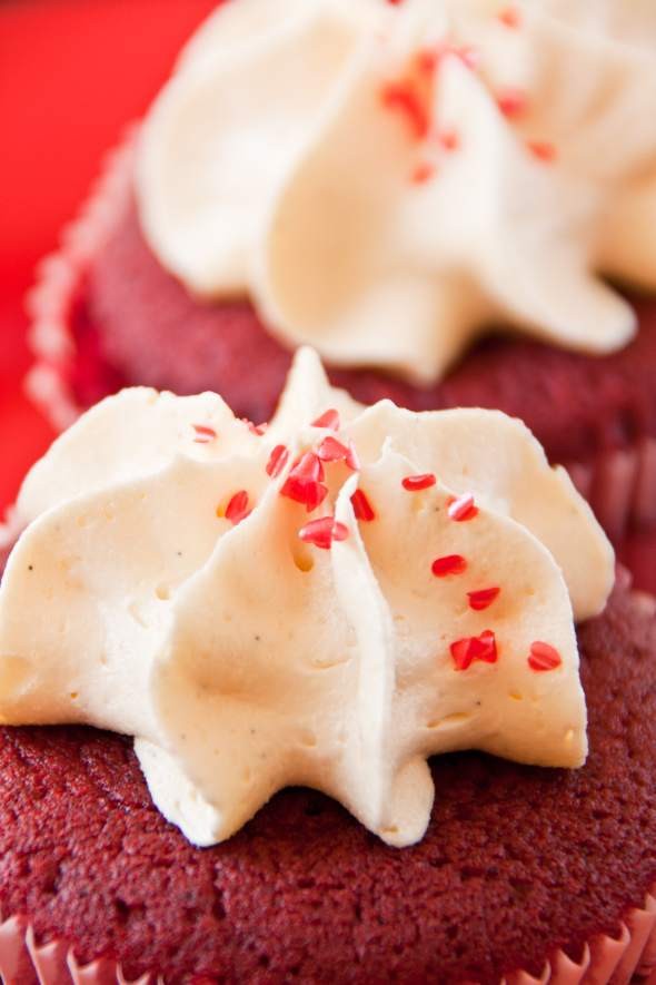 Vanilla bean frosting