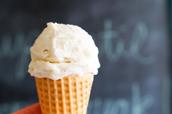 Vanilla bean frozen yogurt