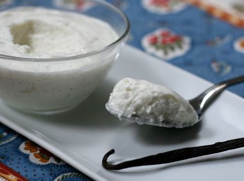 Vanilla bean mousse