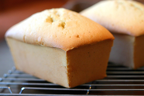 Vanilla bean pound cake