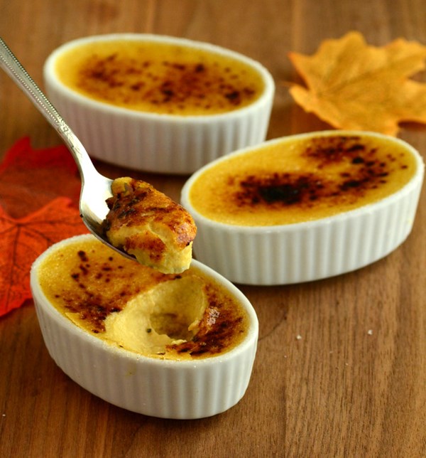 Vanilla bean pumpkin crème brûlée
