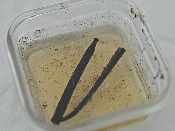 Vanilla bean simple syrup